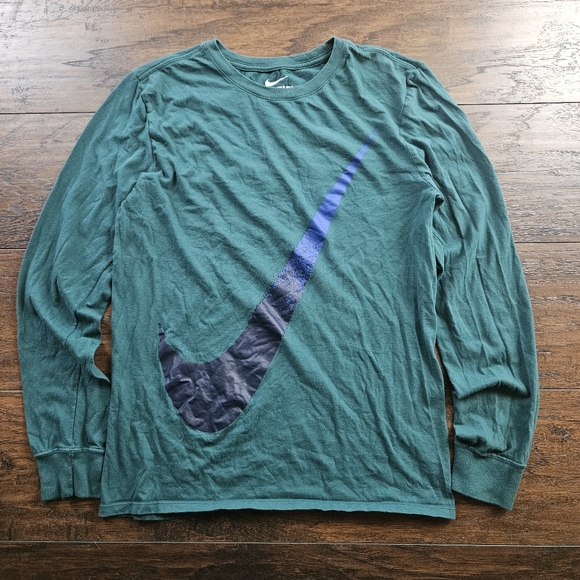 Nike Athletic Cut Big Swoosh Logo Green Longsleeve Shirt Size Small - Picture 1 of 4